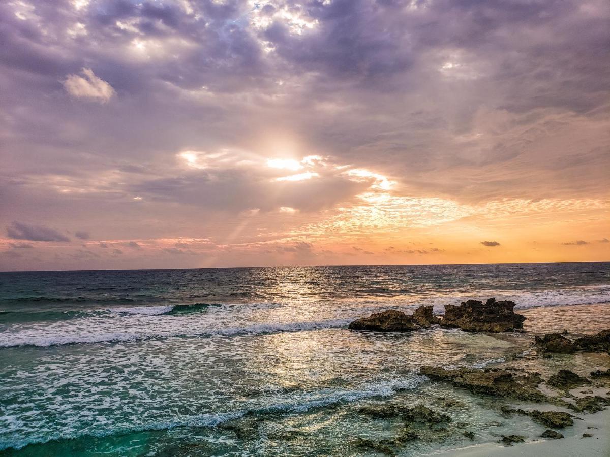 Esduma la Perla Hotel Isla Mujeres Bagian luar foto
